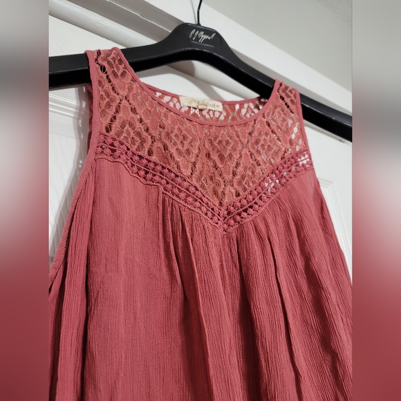 Rewind Womens Pink Long Sleeve Cold Shoulder Pullover Blouse Top Size Medium - Picture 2 of 9